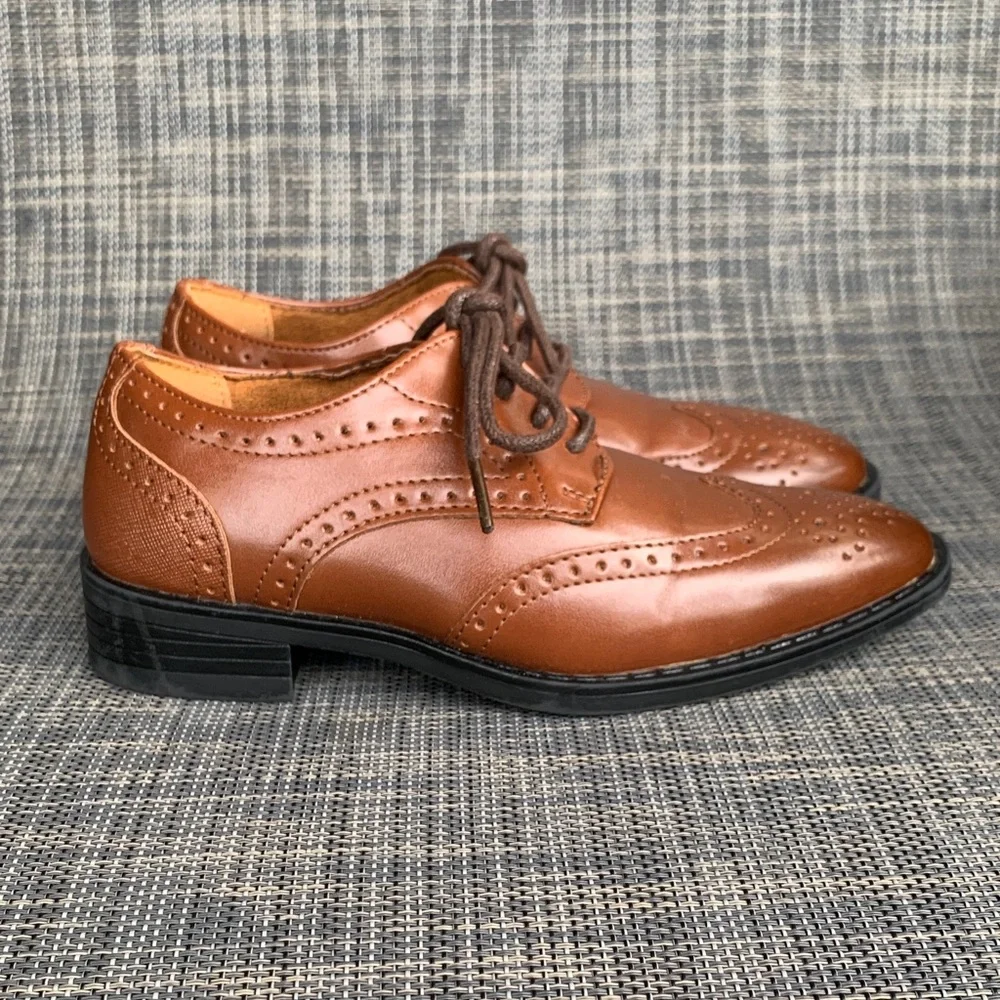Stacy Adams Dunbar Wingtip Oxford Cognac' Dress Shoes little boys size 11